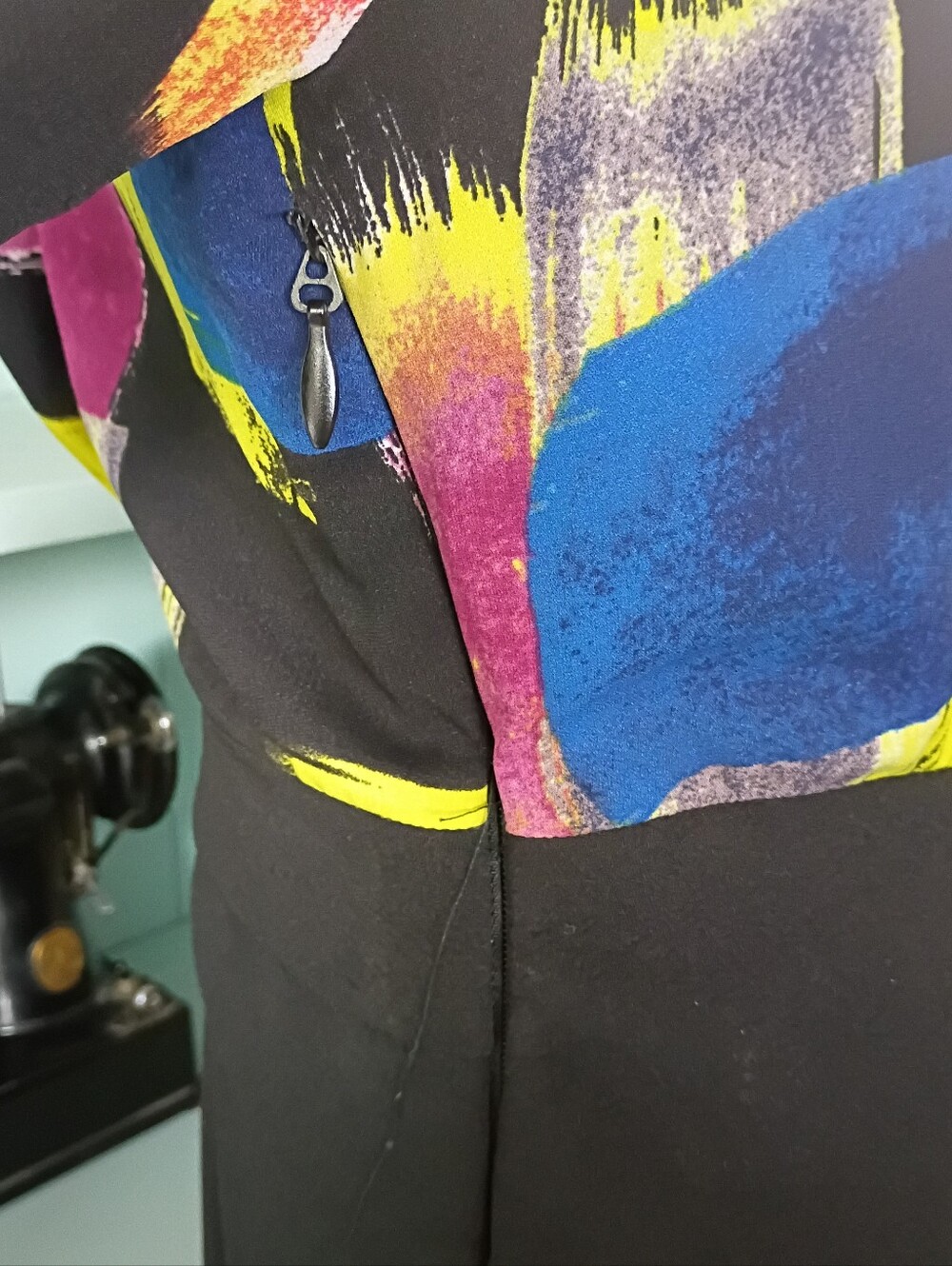 Boss Babe Abstract Color Block Dress - Picture 5 of 6